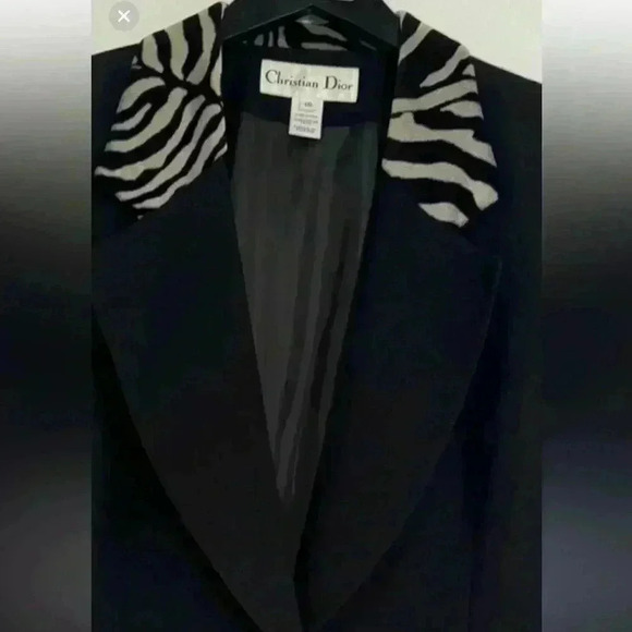 Christian Dior authentic black 1990s velvet lapel vest. Fall season sta… - Picture 2 of 8